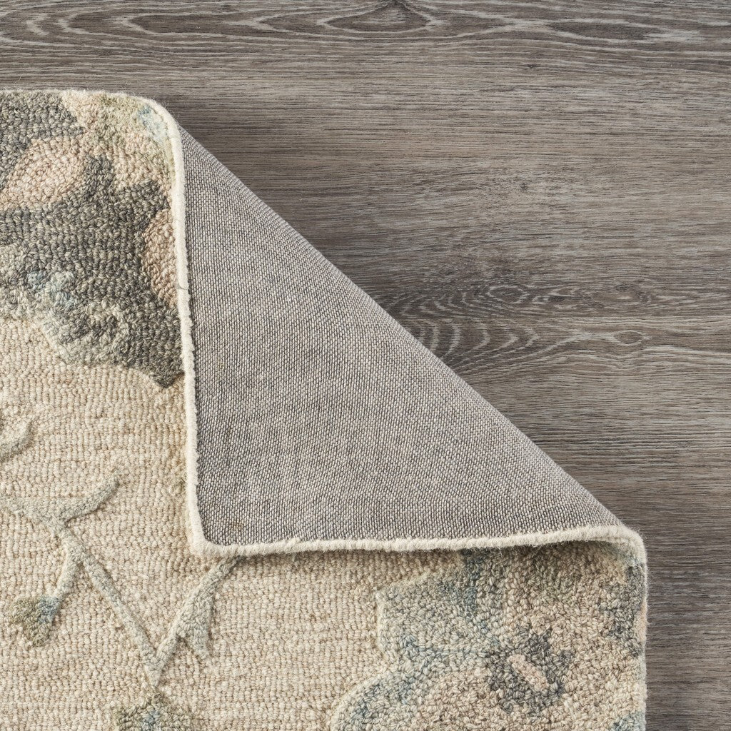 7' x 9' Ivory Intricate Floral Area Rug