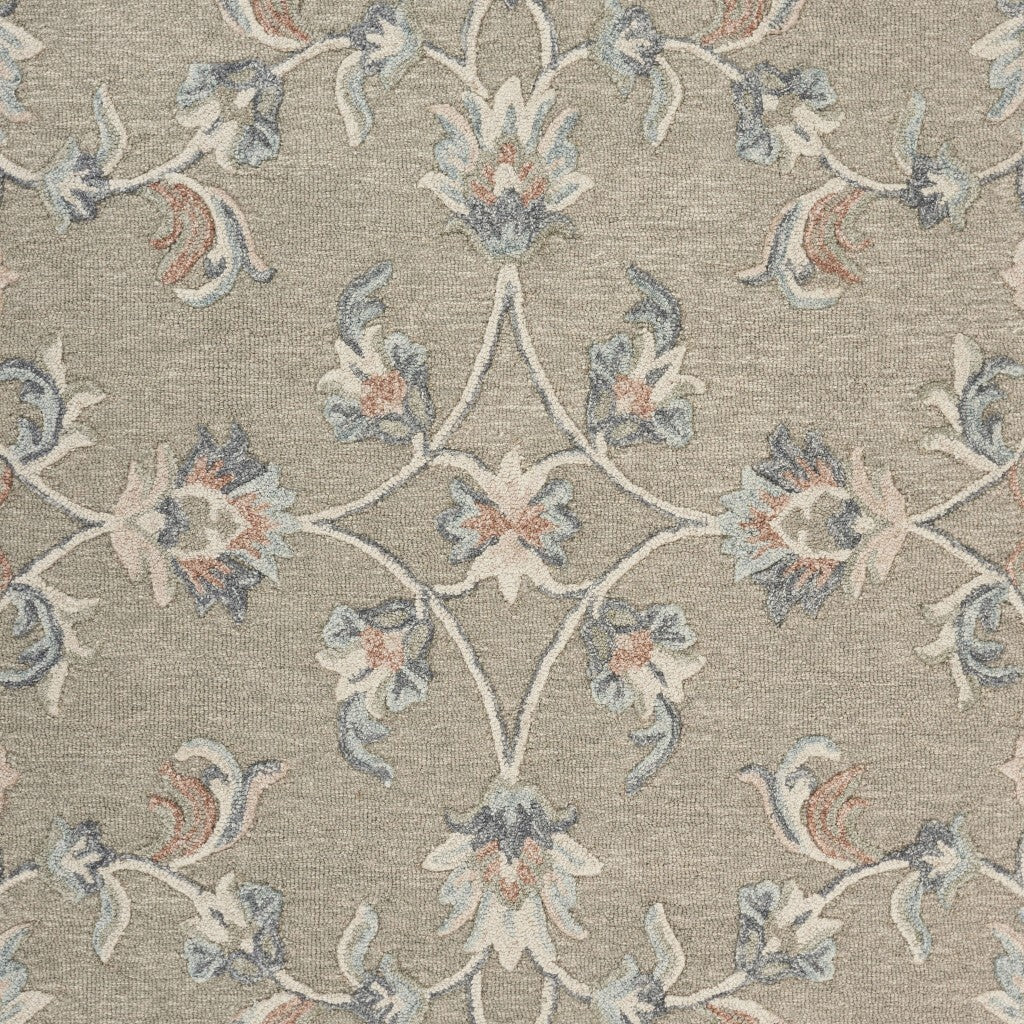 7' x 9' Sage and Cream Filigree Area Rug