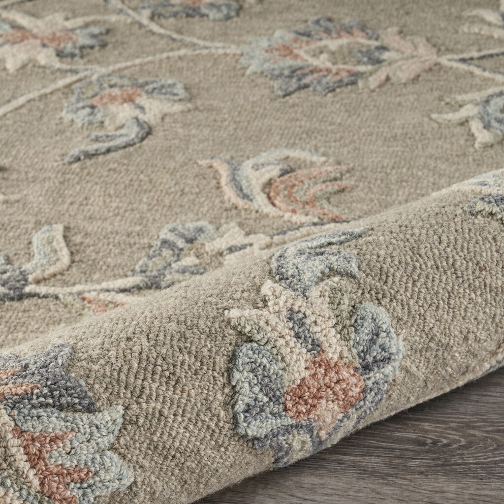7' x 9' Sage and Cream Filigree Area Rug