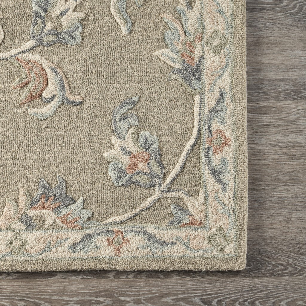 7' x 9' Sage and Cream Filigree Area Rug