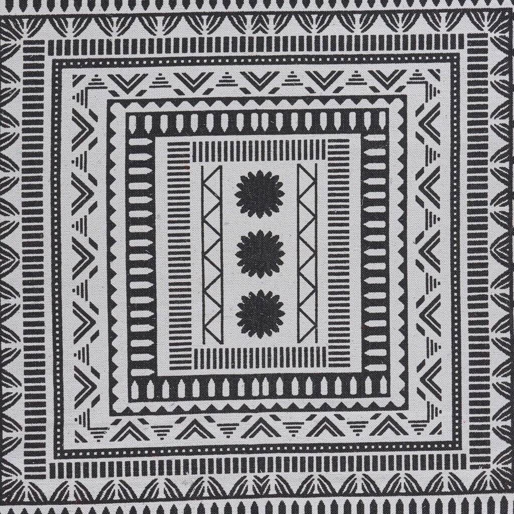 5' x 7' Grayscale Geometric Center Area Rug