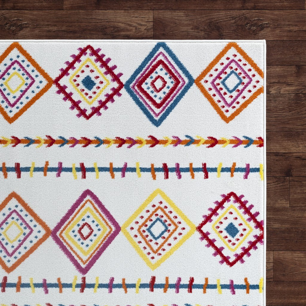 4' x 6' Red and White Diamonds Array Area Rug