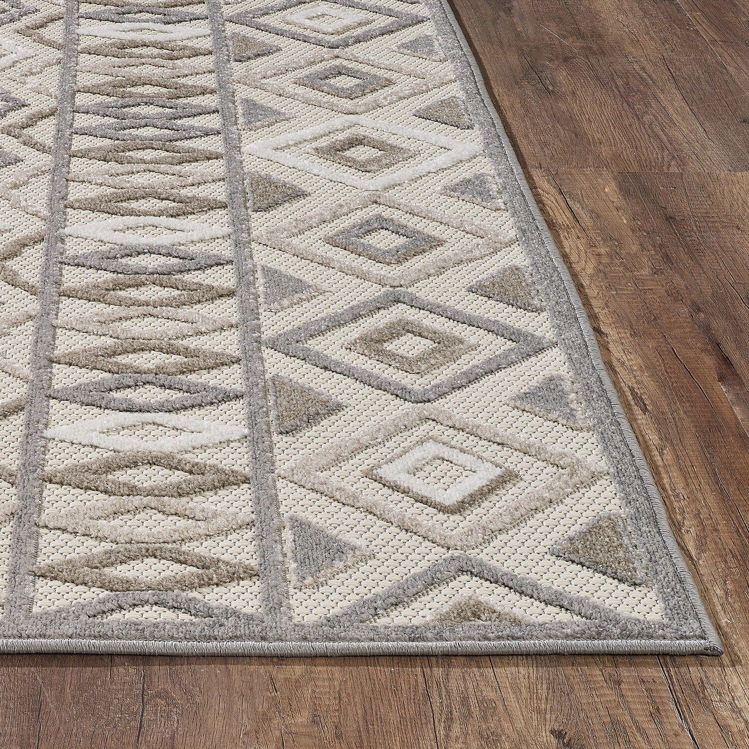 3' x 5' Gray Ivory Aztec Pattern Indoor Outdoor Area Rug