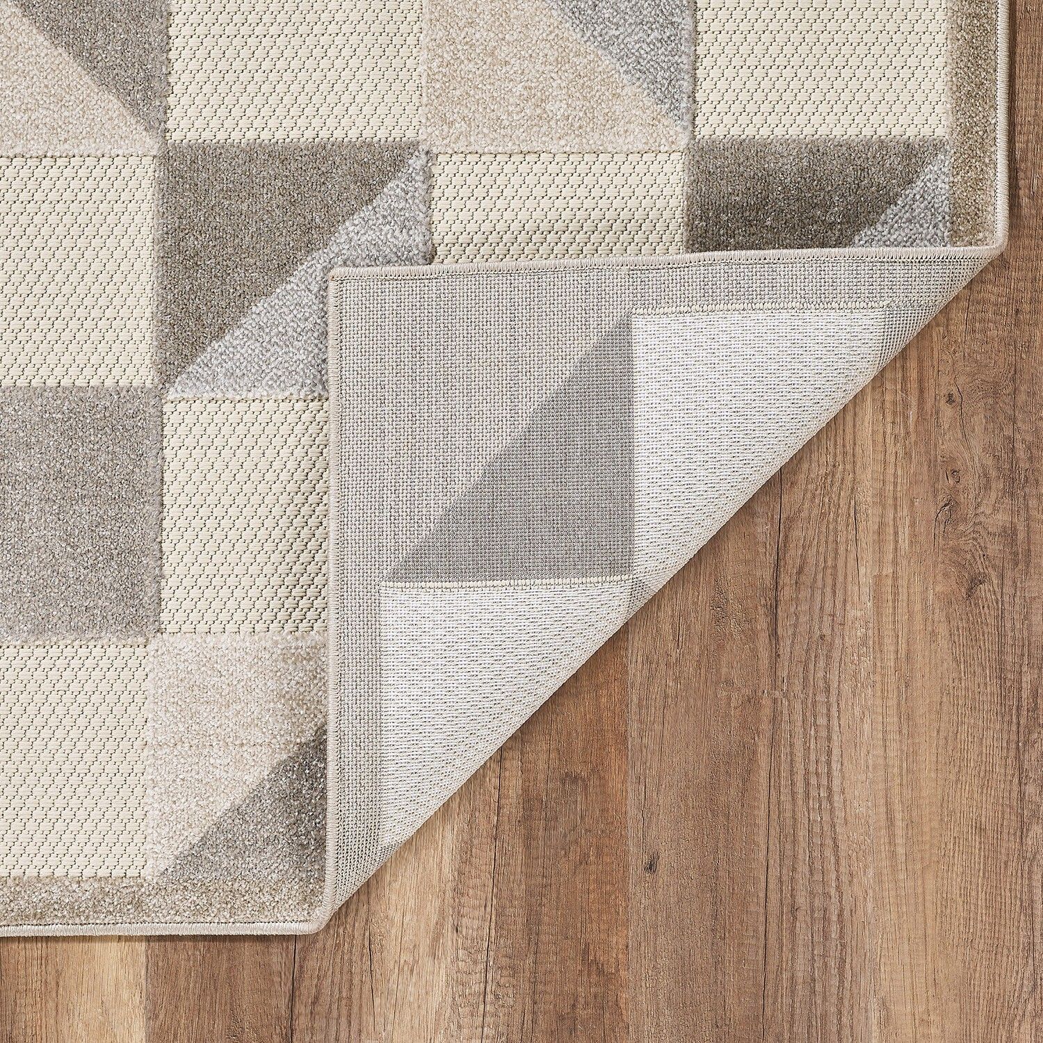 3' x 5' Gray Triangle Indoor Outdoor Area Rug