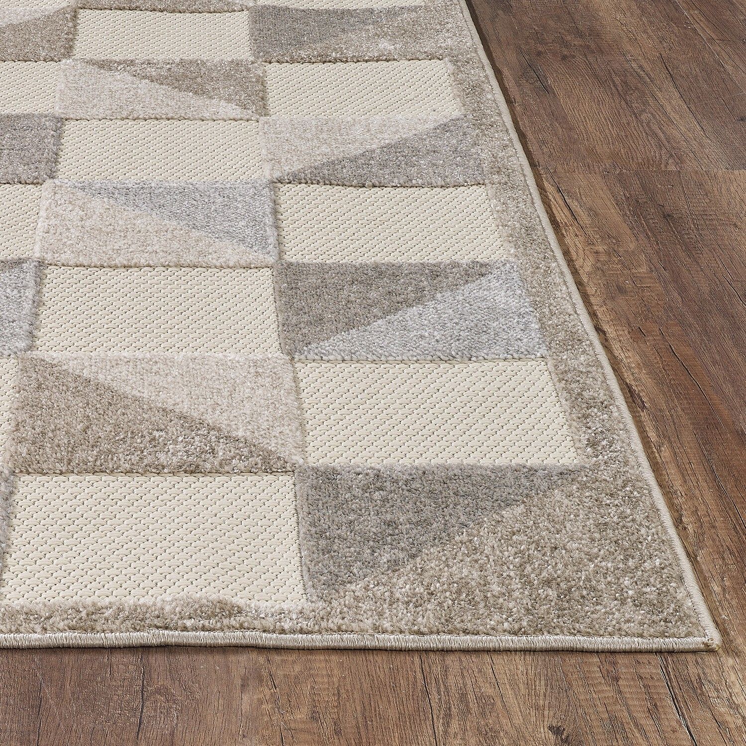 3' x 5' Gray Triangle Indoor Outdoor Area Rug