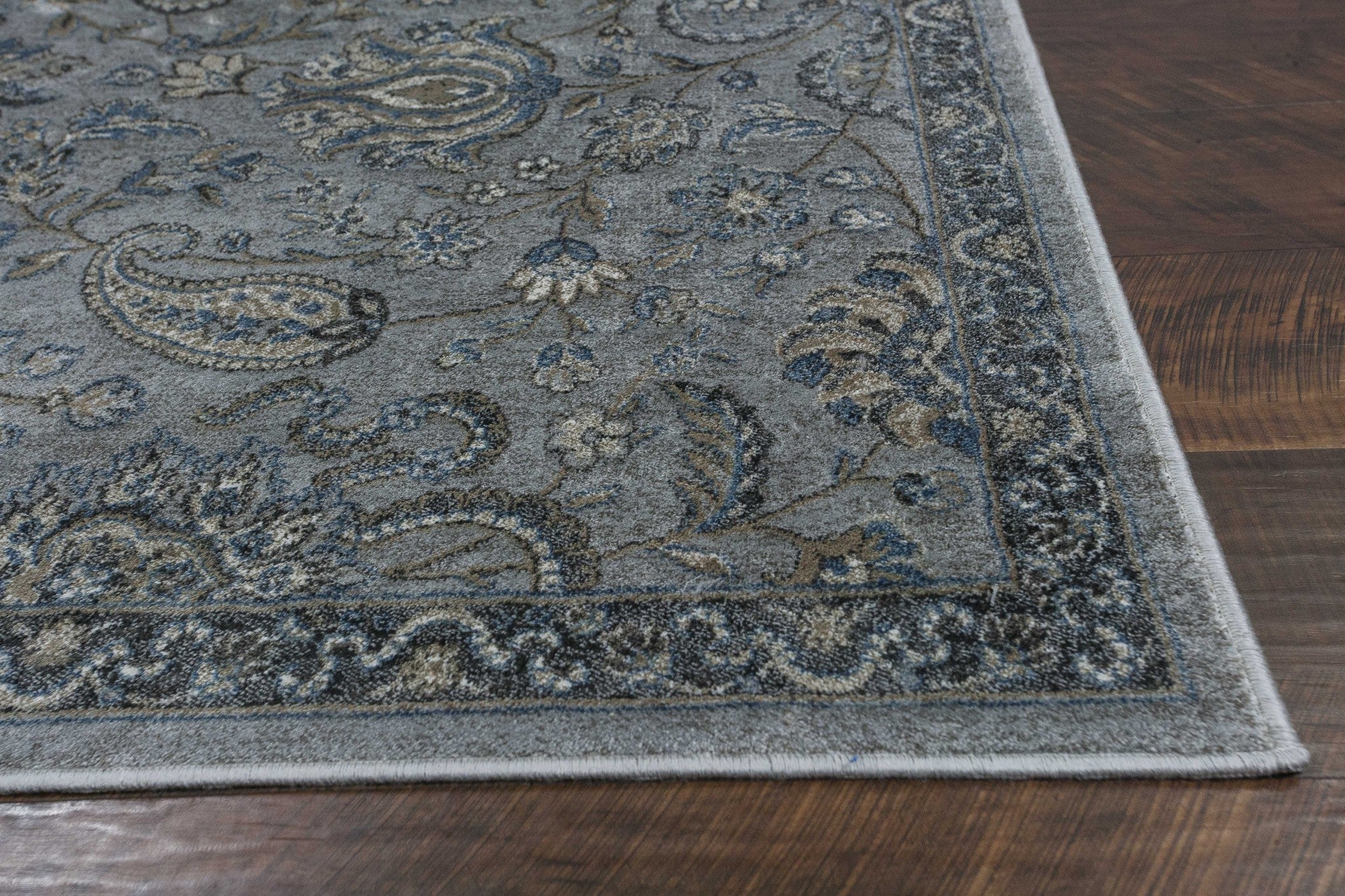 5'X8' Silver Blue Machine Woven Paisley Indoor Area Rug