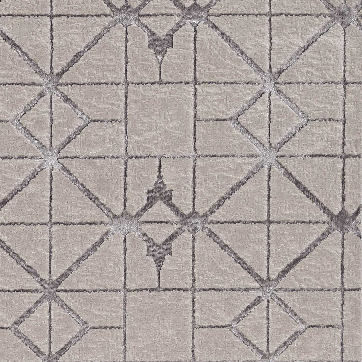 94 X 130 Ivory Or Silver Polypropylene Or Polyester Rug