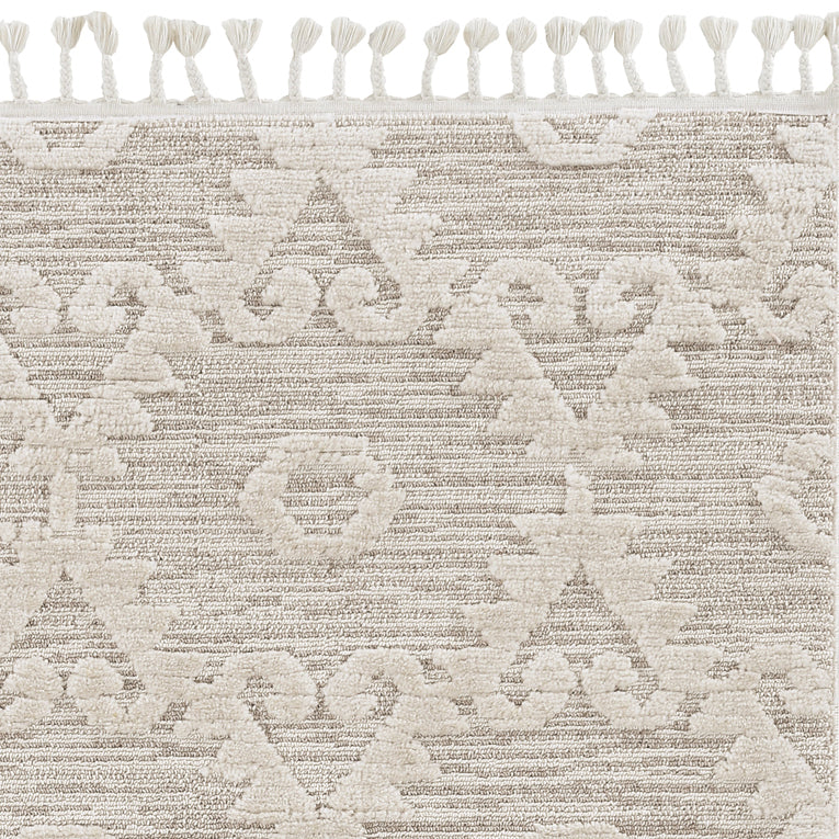 5' X 8' Ivory Or Beige Geometric Diamond Indoor Area Rug With Fringe