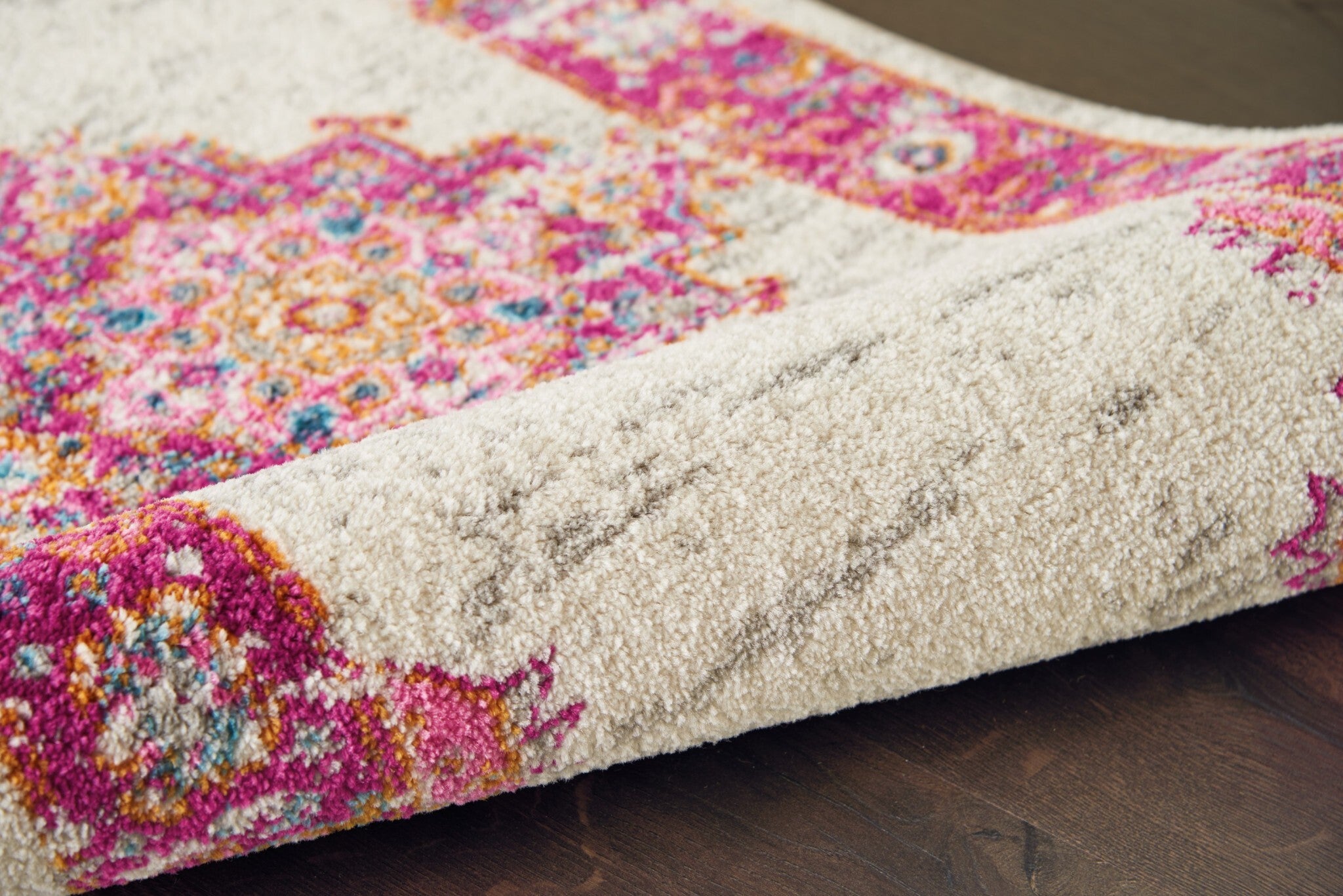 5' X 7' Ivory And Fuchsia Distressed Area Rug