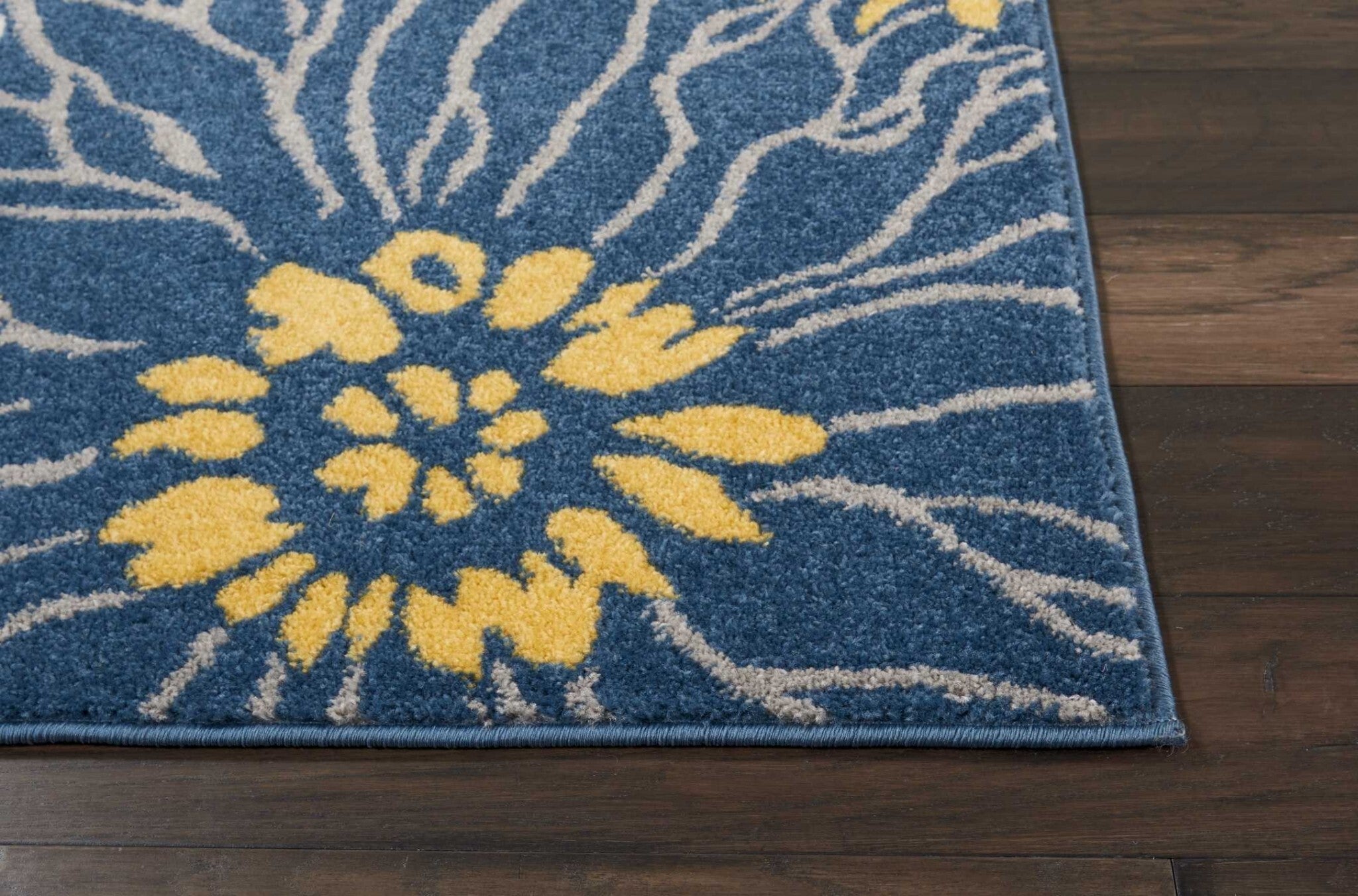 7' X 10' Blue Tropical Flower Area Rug