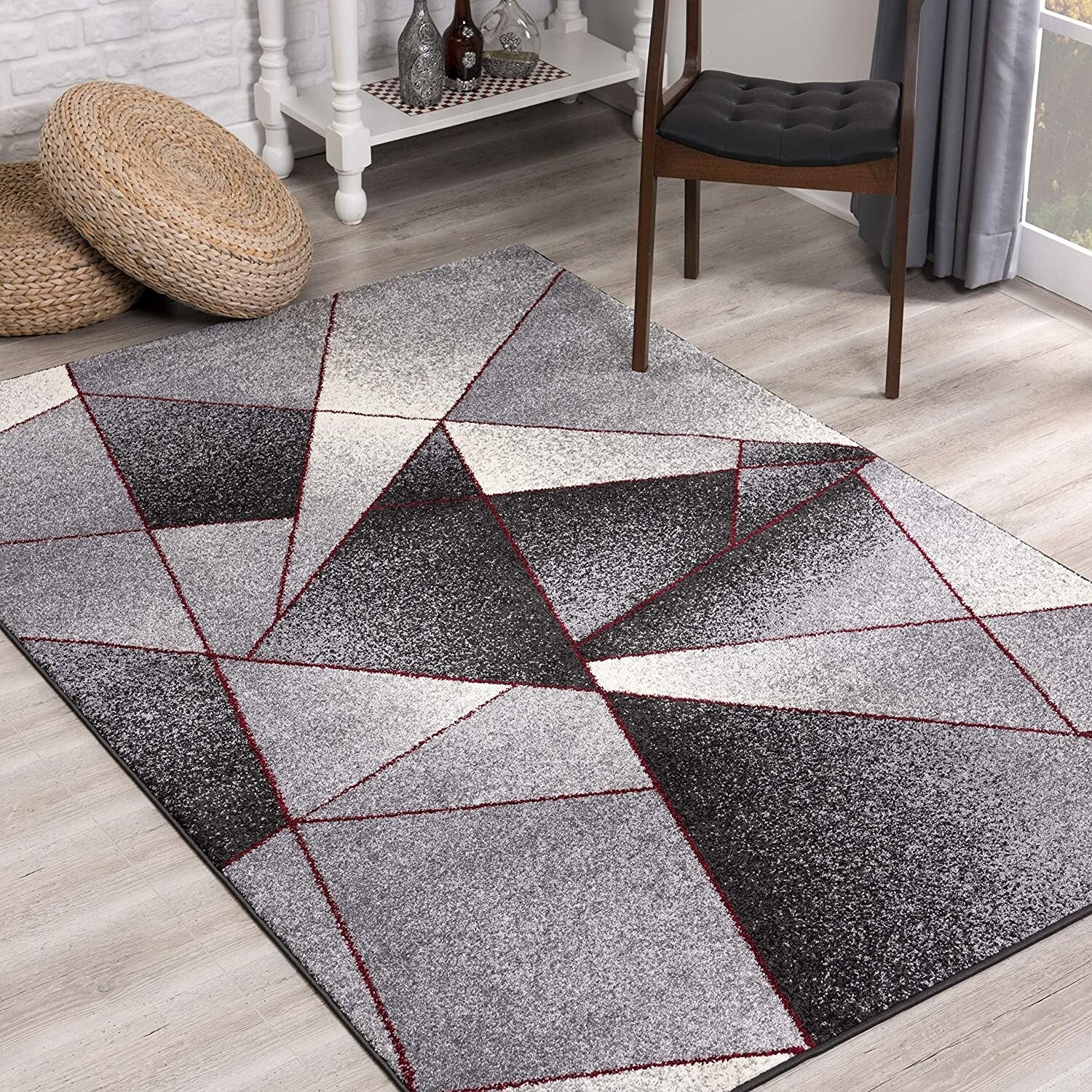 4' X 6' Gray And Red Prism Pattern Area Rug