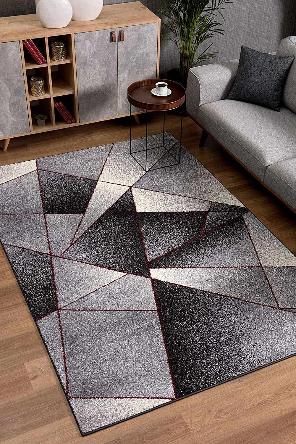 4' X 6' Gray And Red Prism Pattern Area Rug