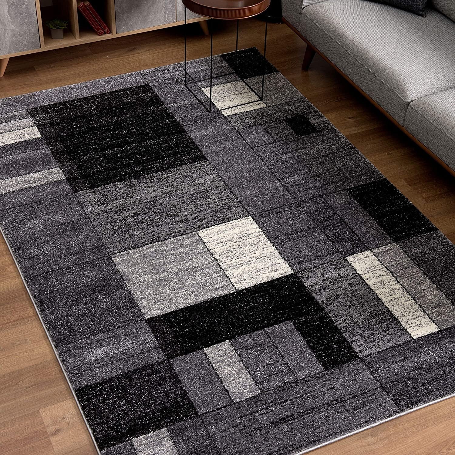 7' X 9' Gray Distressed Geometric Area Rug