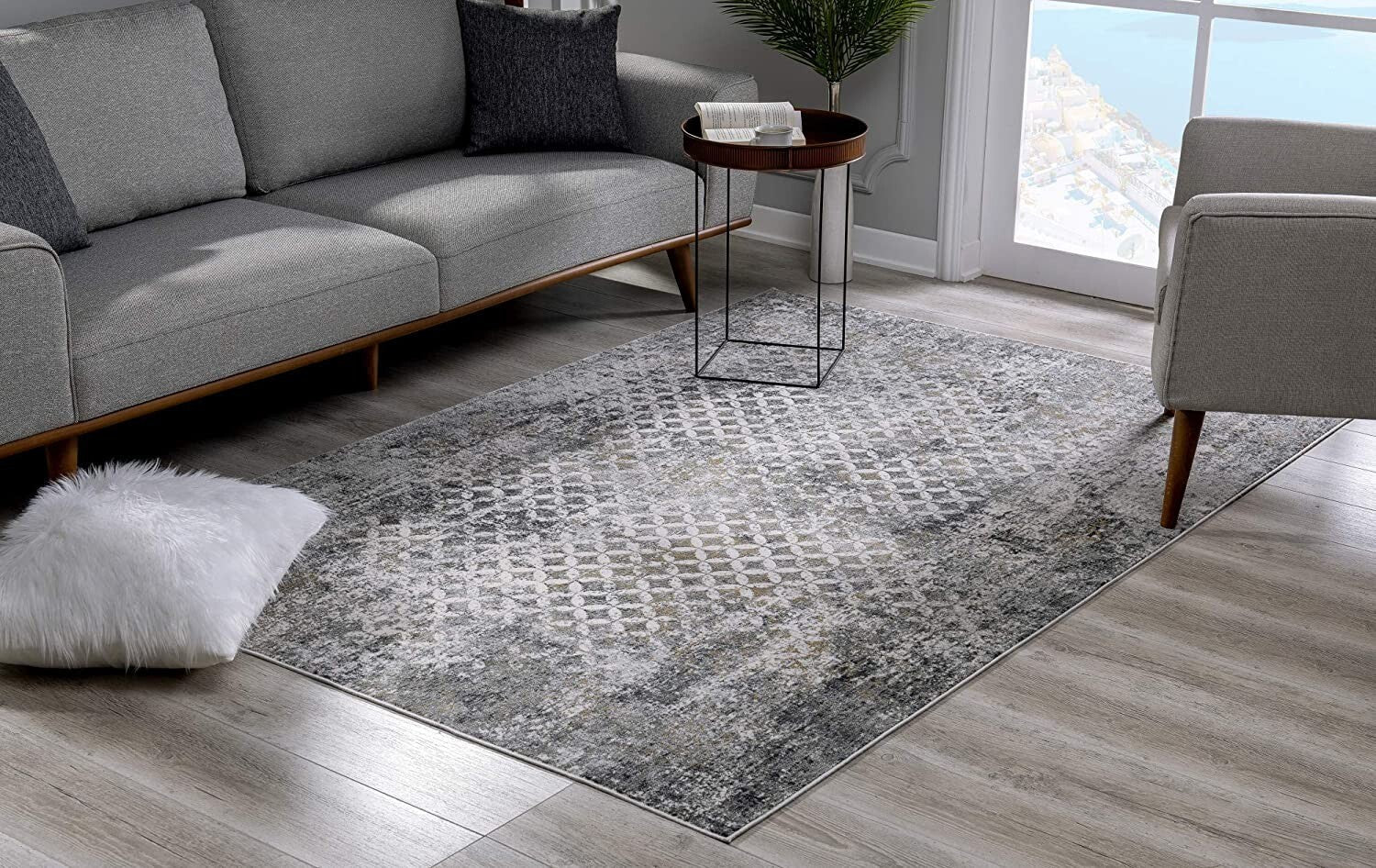 5' X 8' Gray And Ivory Distressed Area Rug