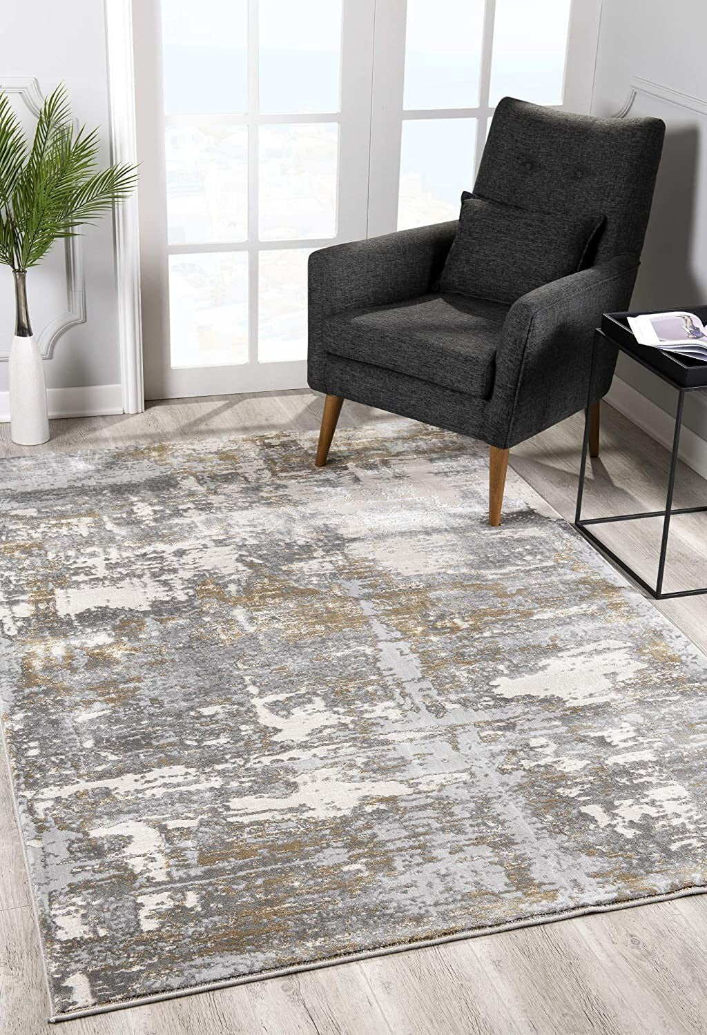 7' X 10' Beige And Gray Distressed Area Rug