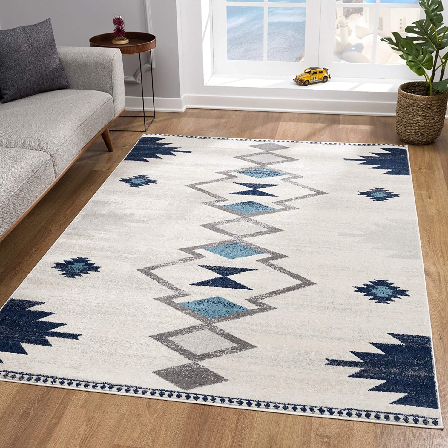 4' X 6' Navy And Ivory Tribal Pattern Area Rug