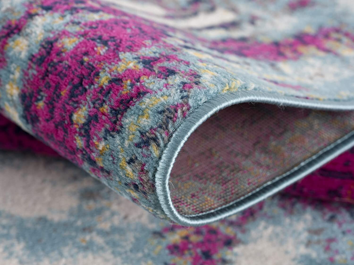 4' X 6' Gray And Magenta Abstract Area Rug