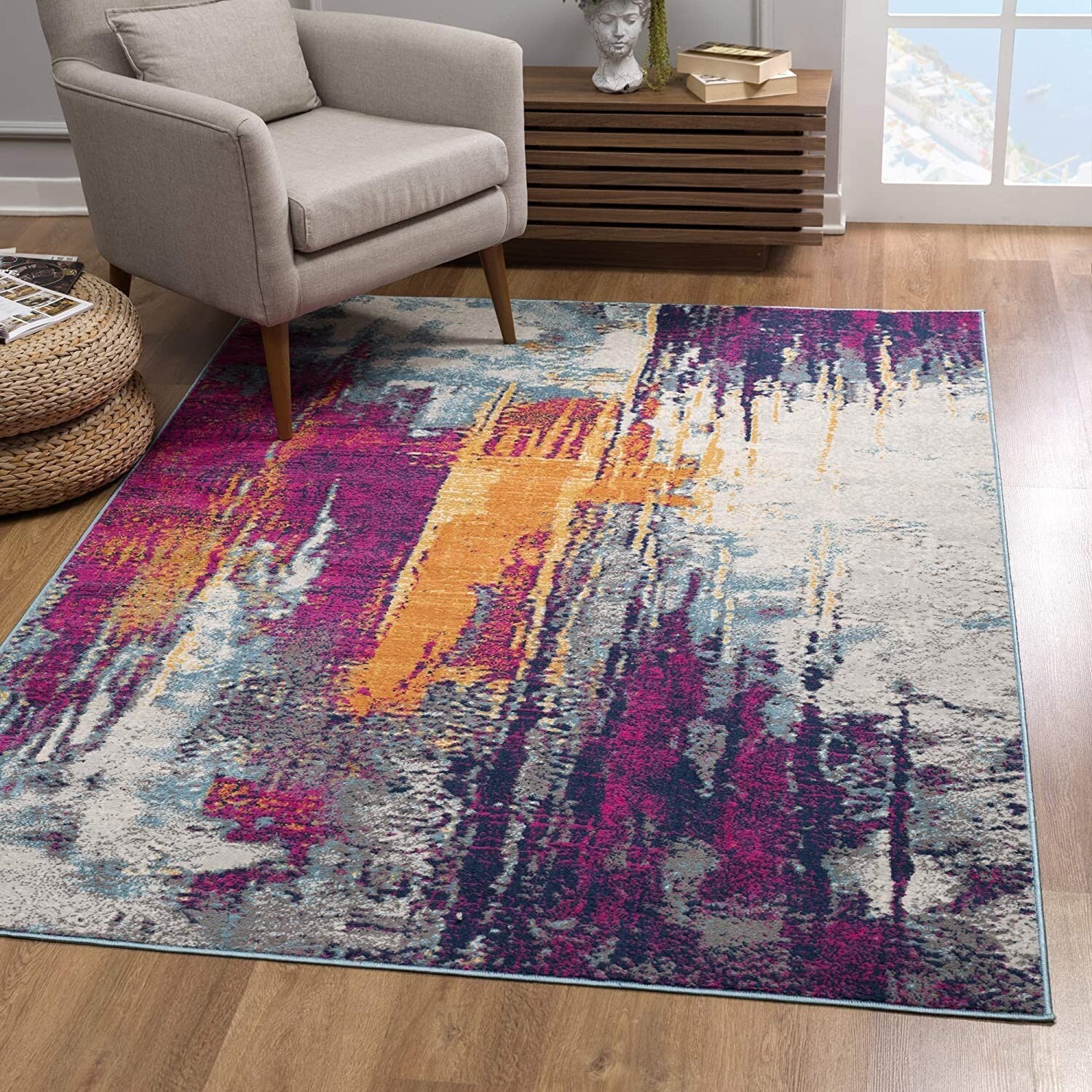 7' X 10' Gray And Magenta Abstract Area Rug