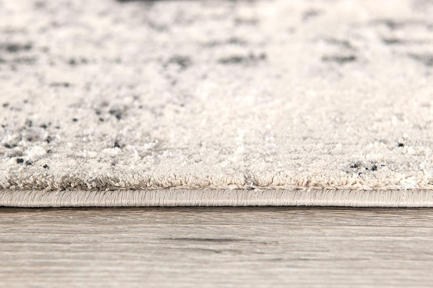 4' X 6' Gray And Ivory Abstract Distressed Area Rug