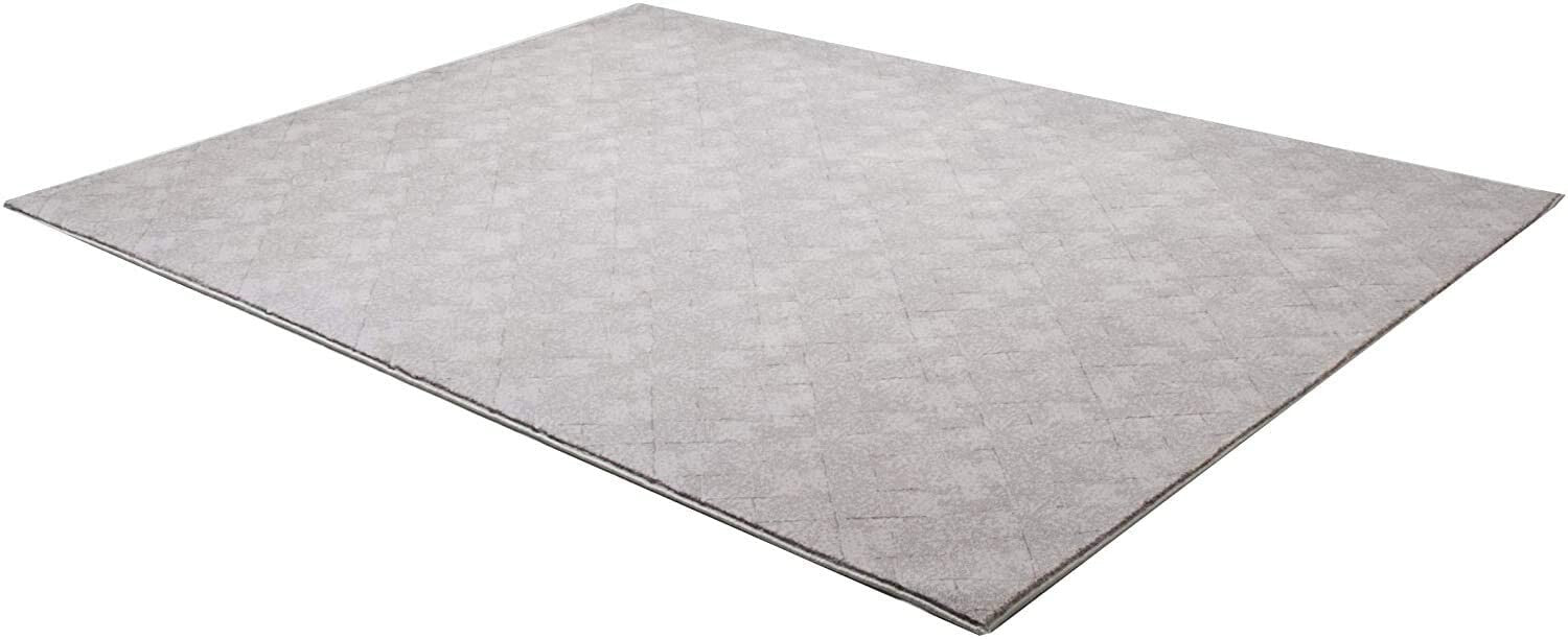 4' X 6' Gray Distressed Diamonds Area Rug