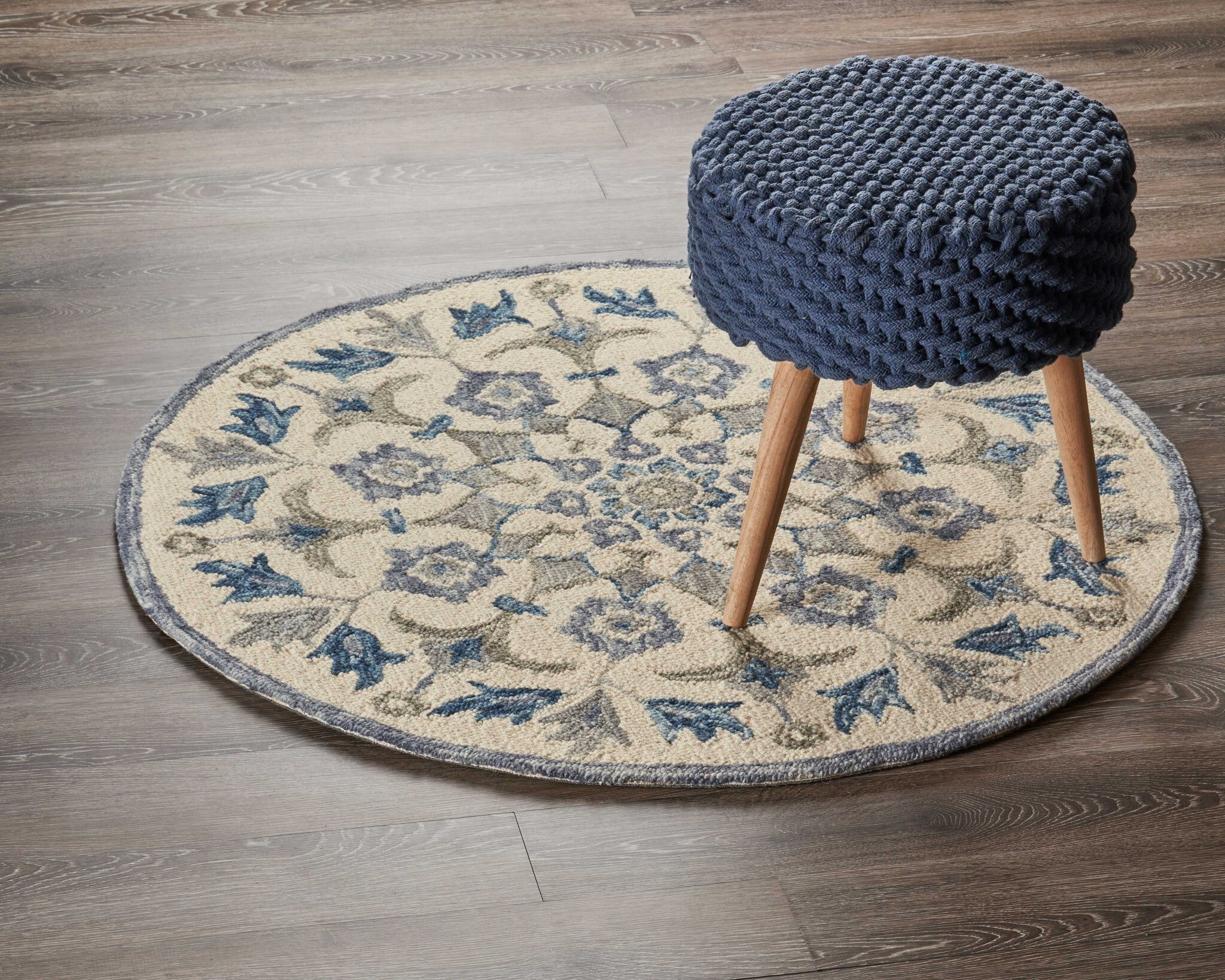 6' Round Blue Floral Oasis Area Rug