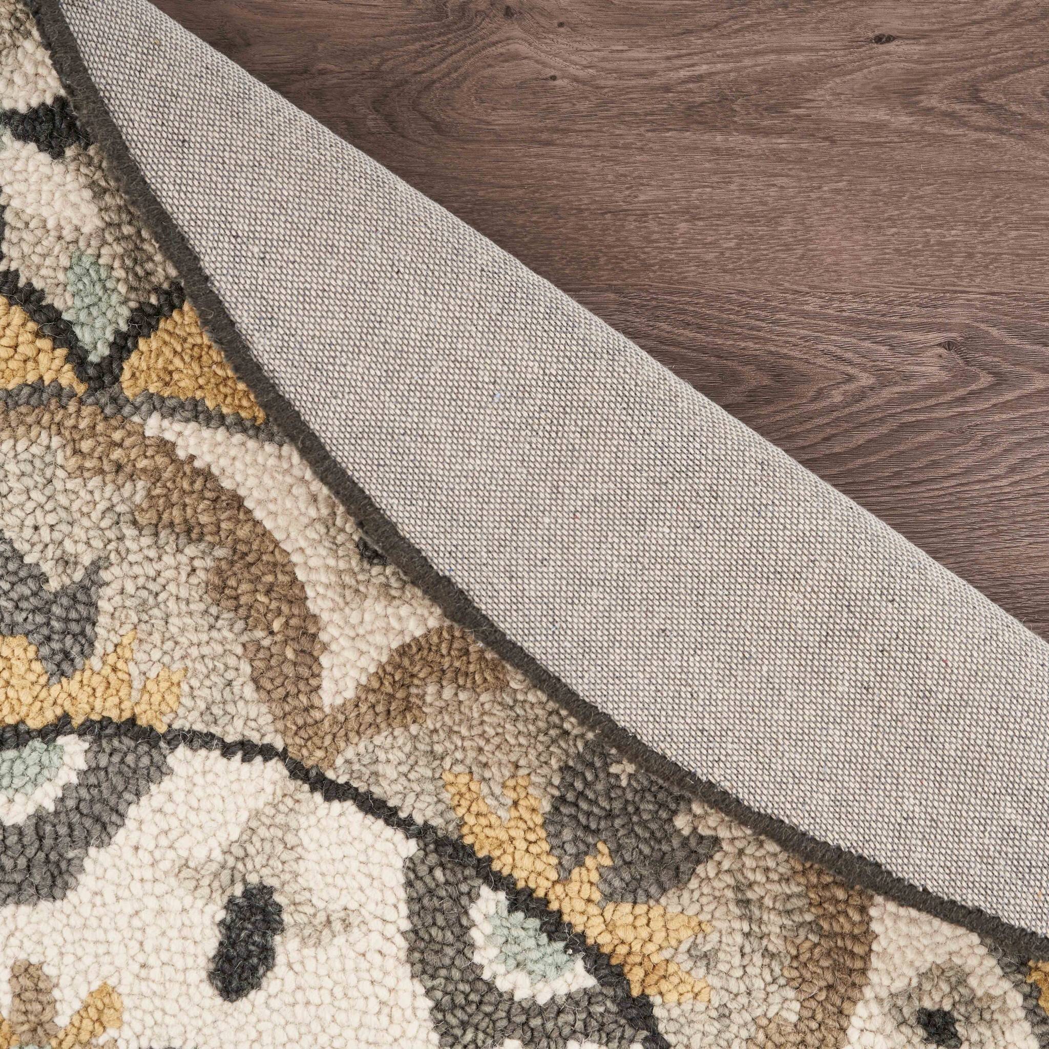 6' Round Gray And Ivory Floral Bloom Area Rug