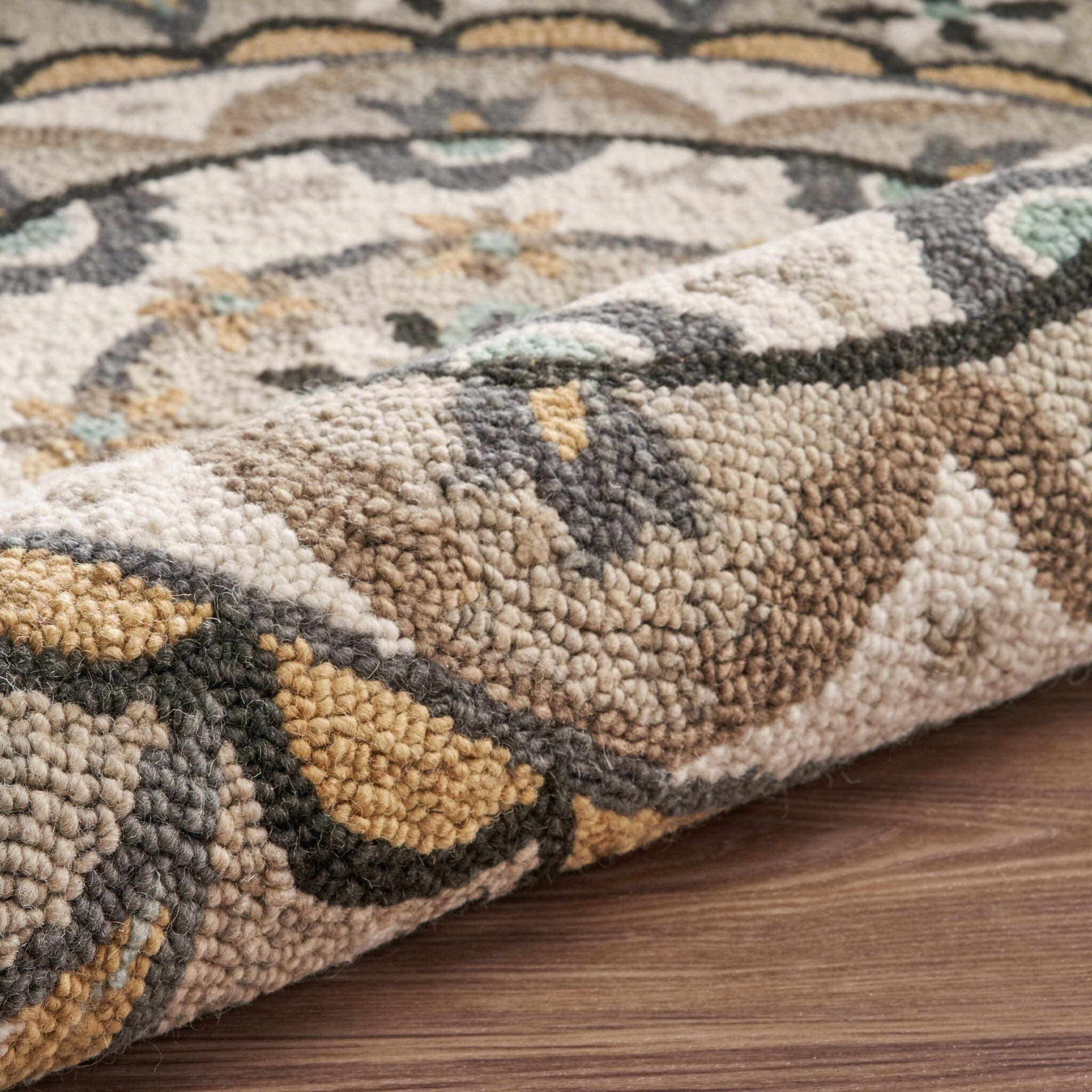 6' Round Gray And Ivory Floral Bloom Area Rug