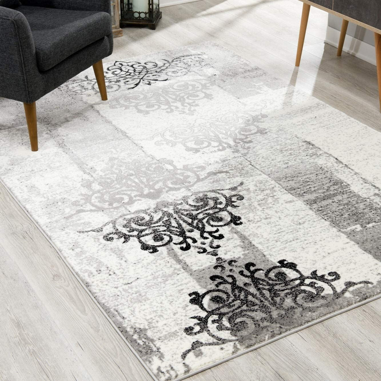4' X 6' Gray Faded Filigree Pattern Area Rug