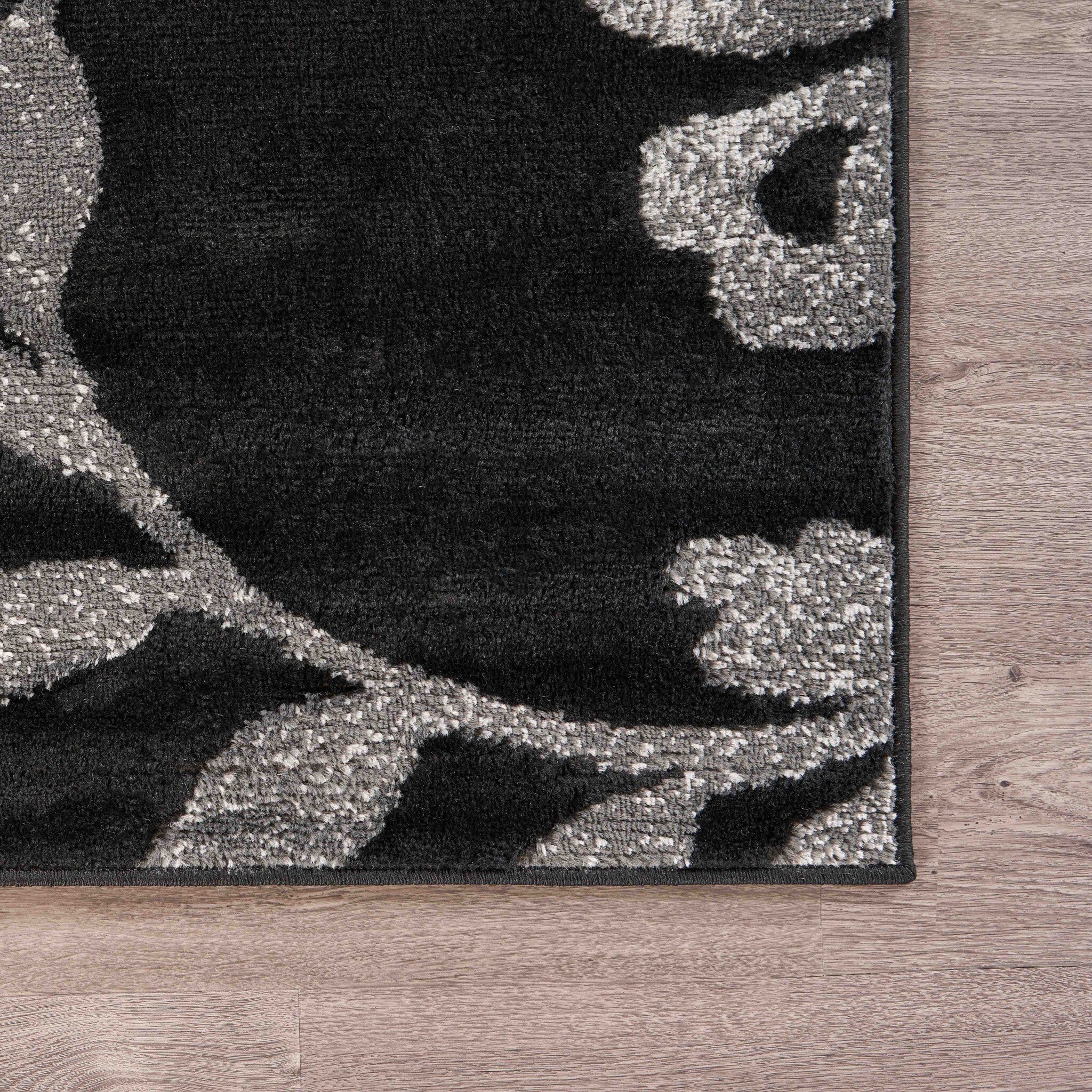 5' x 7' Black Filigree Vines Area Rug