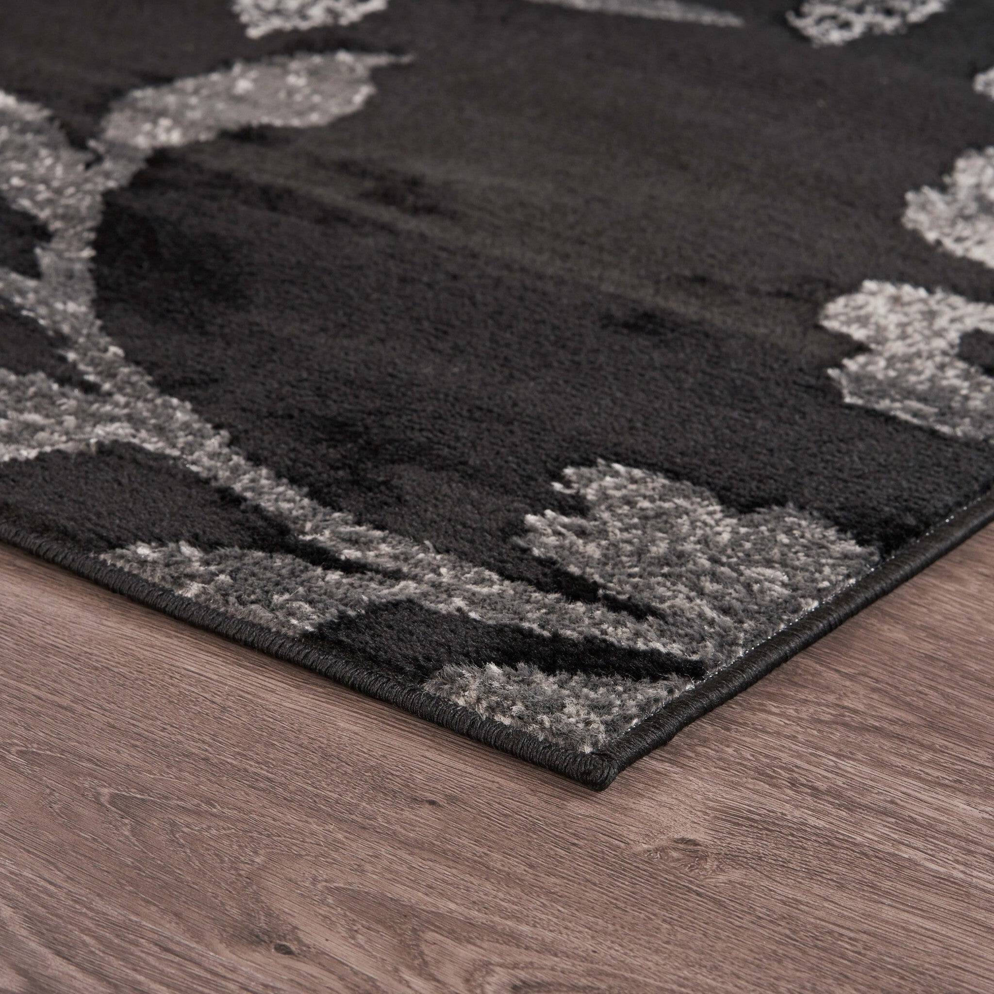 5' x 7' Black Filigree Vines Area Rug