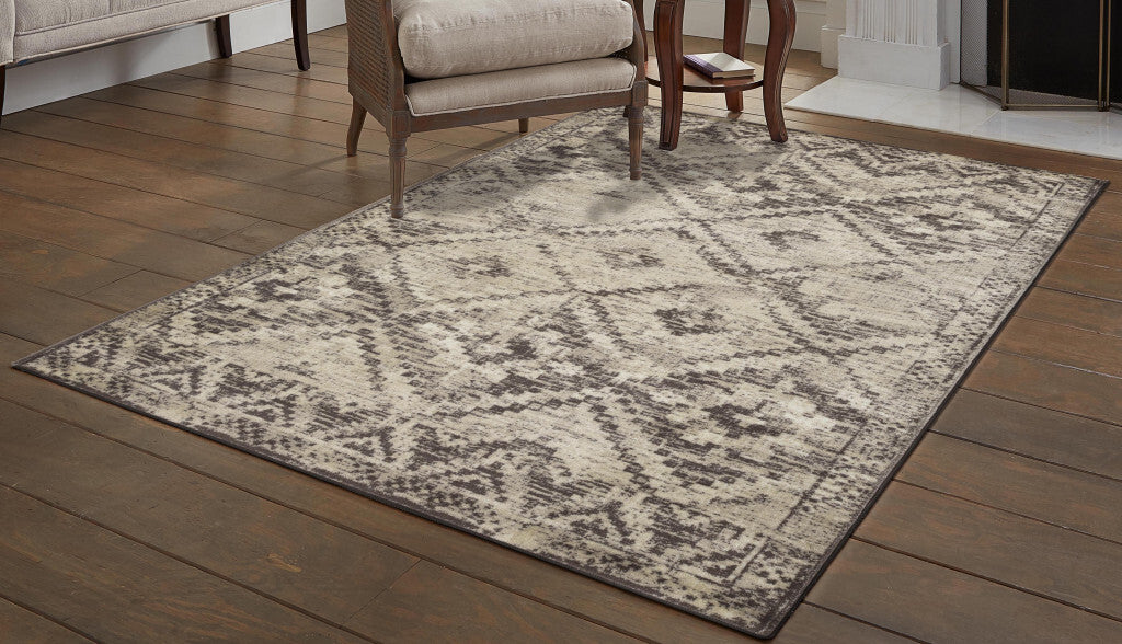 5' x 8' Gray Beige Distressed Diamond Area Rug